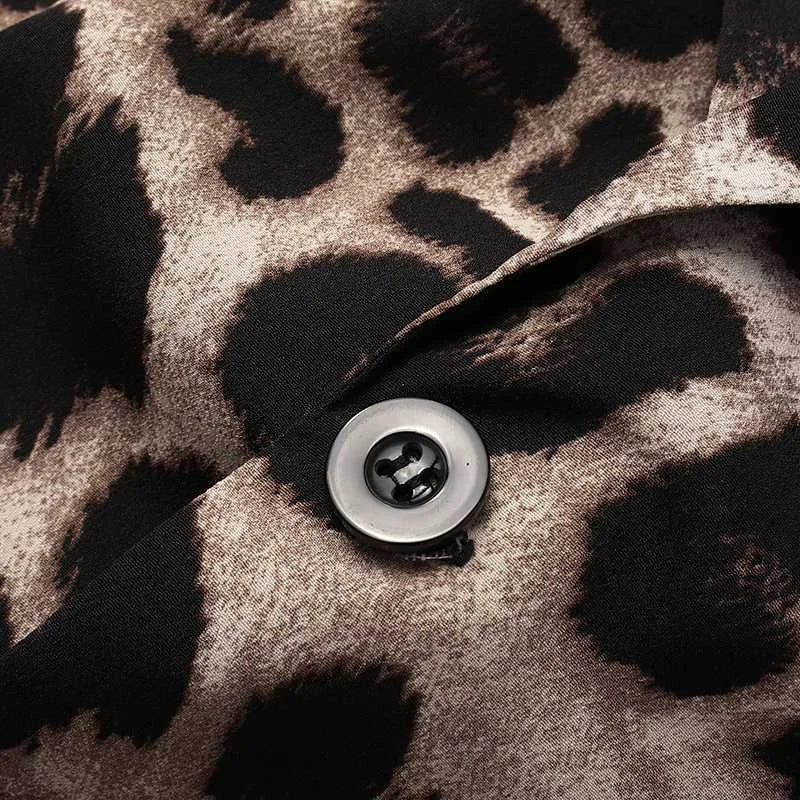 Curve Leopard Blazer