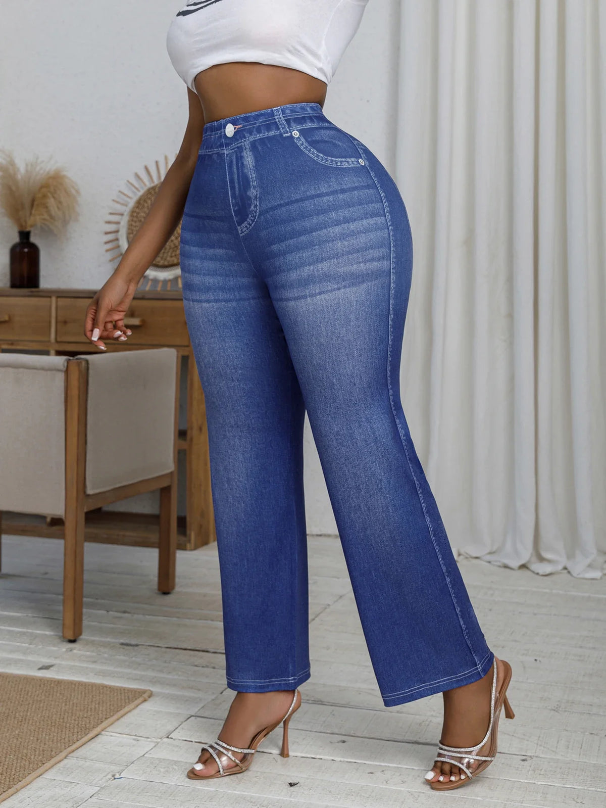 Trendy Wide-Leg Jeans for Full-Figured