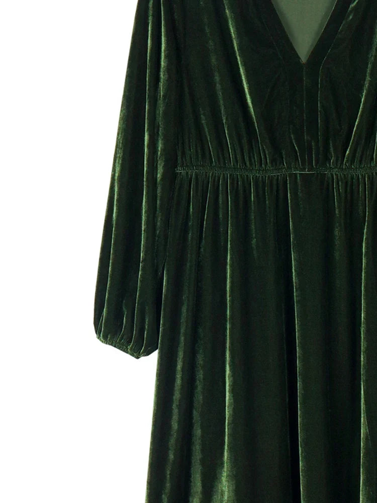 Velvet Elegance Maxi Dress – Chic