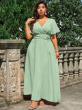 Fashion Dress with Fitted Style, Moderate